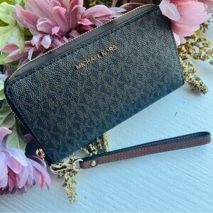 Michael Kors Phone Wallet Wristlet Signature MK Logo NWT